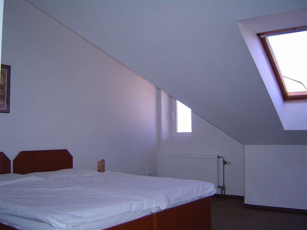 פראג Hotel U Sladku מראה חיצוני תמונה