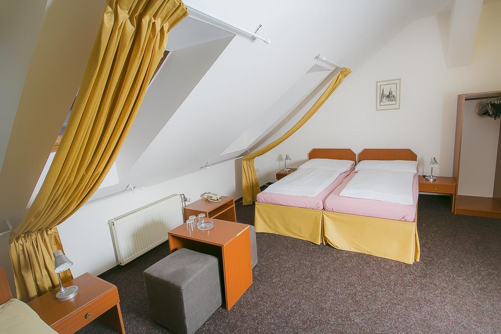 פראג Hotel U Sladku מראה חיצוני תמונה