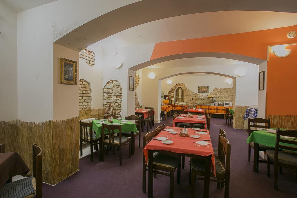 פראג Hotel U Sladku מראה חיצוני תמונה