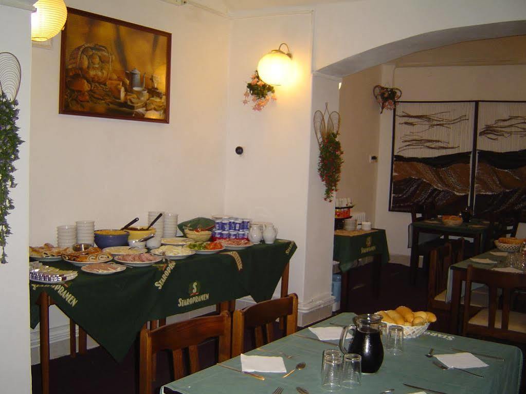 פראג Hotel U Sladku מראה חיצוני תמונה
