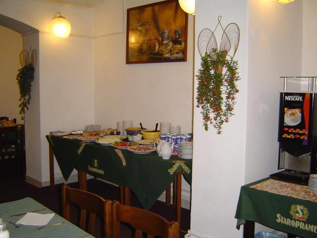 פראג Hotel U Sladku מראה חיצוני תמונה
