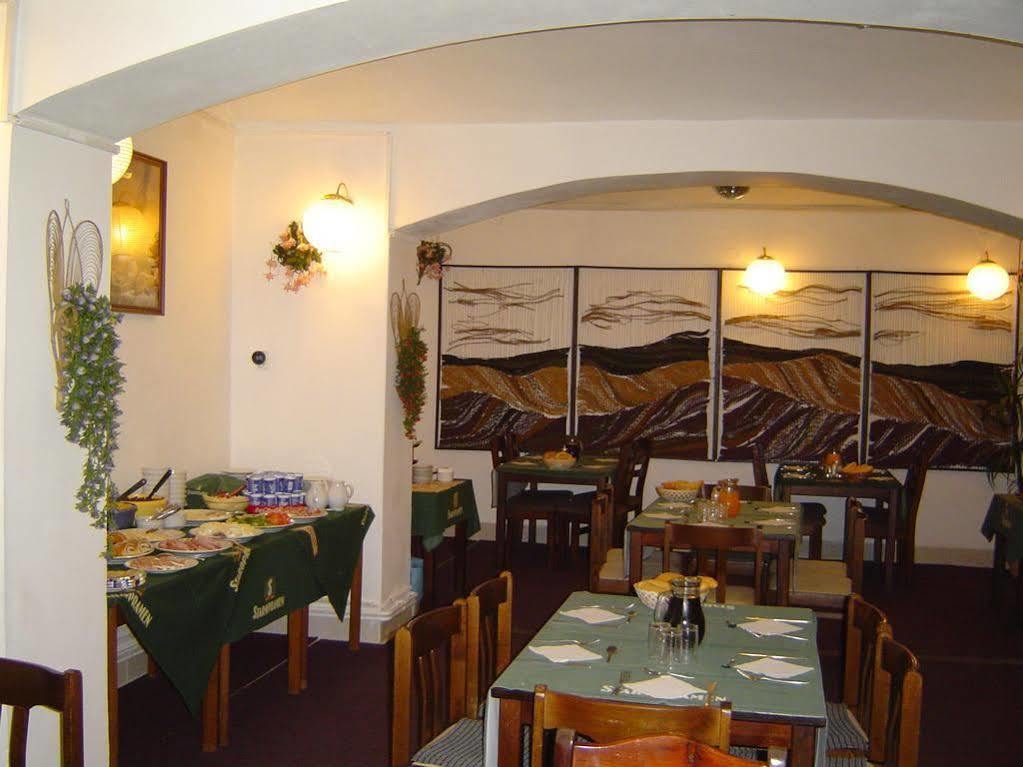 פראג Hotel U Sladku מראה חיצוני תמונה